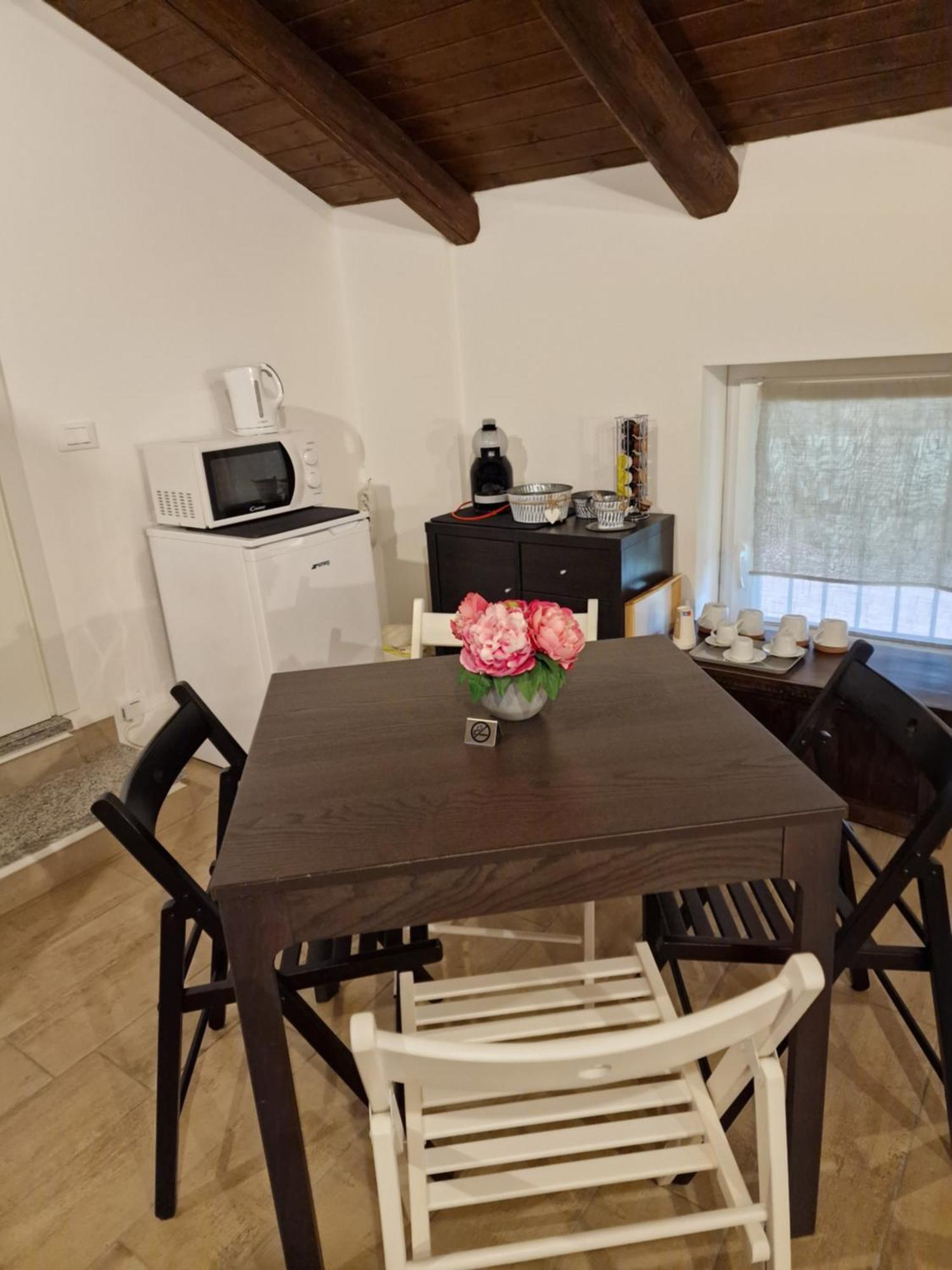 La Tana Dei Corgi Bed & Breakfast Moncrivello Room photo